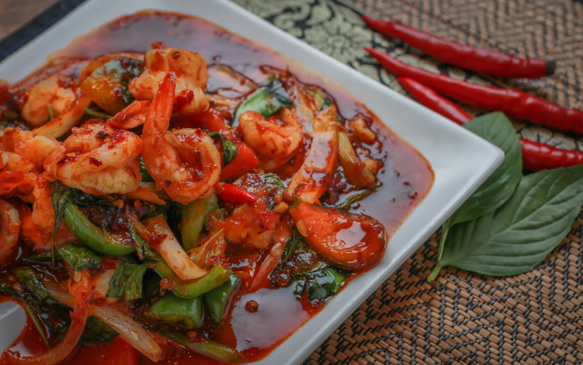 فرايد شريمب ويذ تشيلي صوص - กุ้งผัดพริกเผา