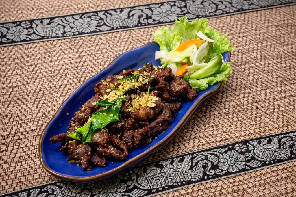 ديب فرايد مارينيتد بيف - เนื้อแดดเดียวทอด