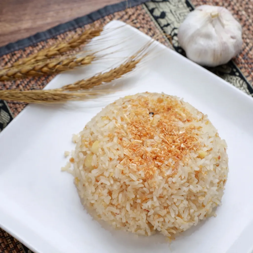 جارلك فرايد رايس - ข้าวผัดกระเทียม