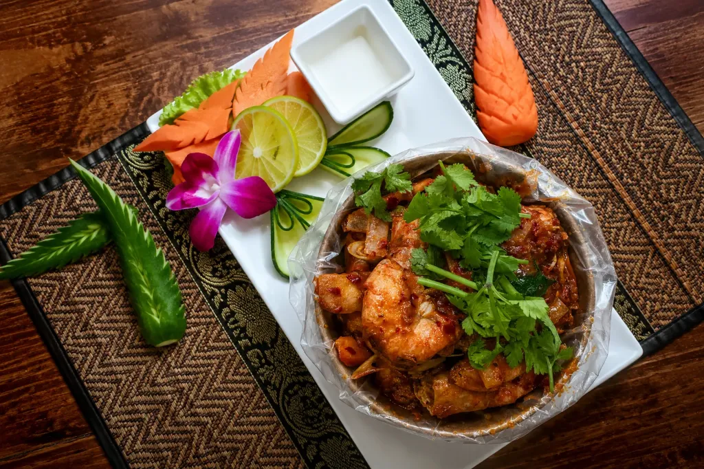 شريمب بوت توم يام صوص - หม้อกุ้งซอสต้มยำ (صغير, لا, لا, لا)